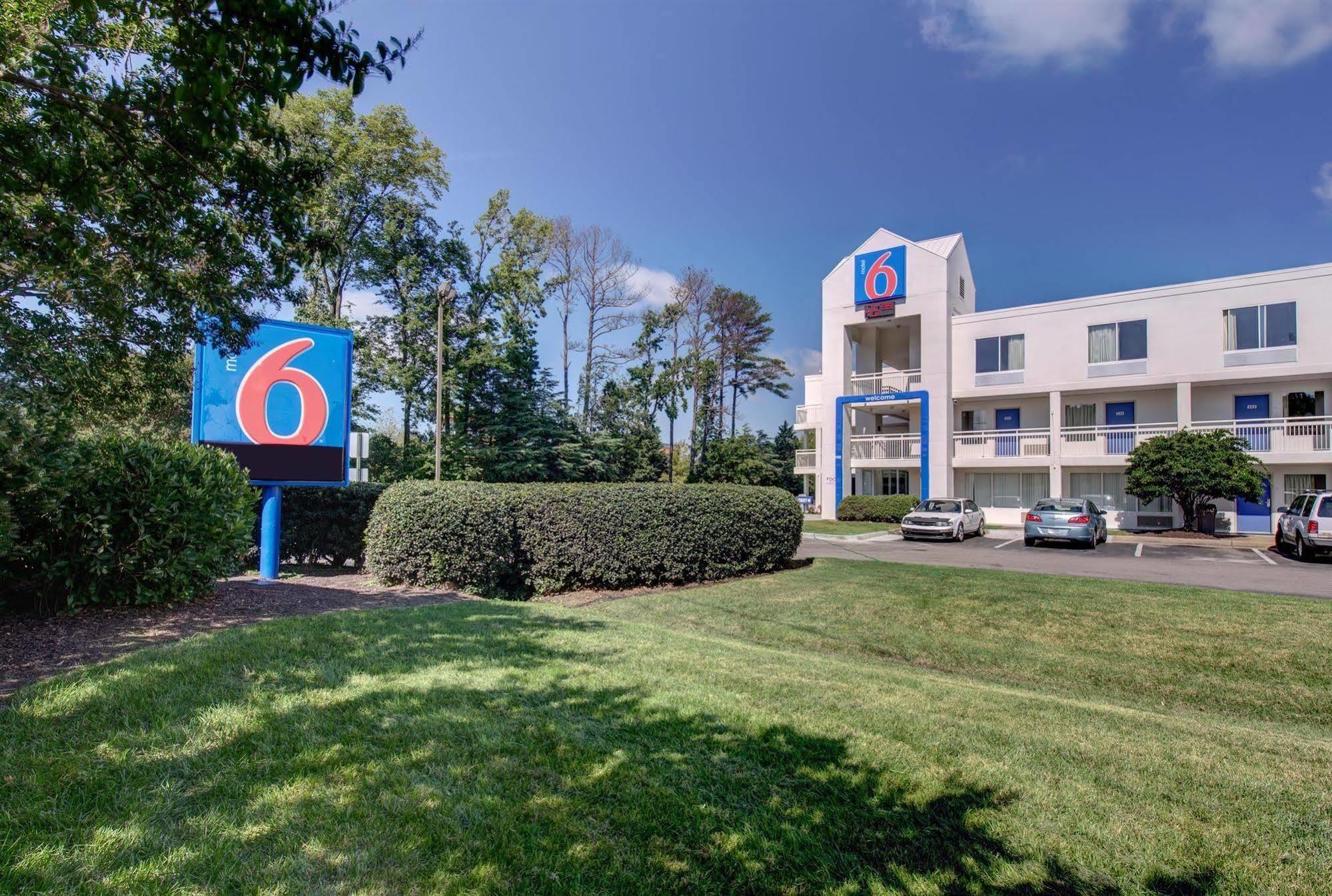 Motel 6 Virginia Beach Exterior photo