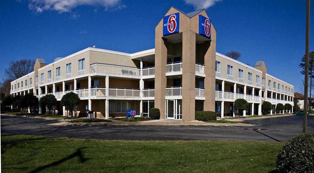 Motel 6 Virginia Beach Exterior photo